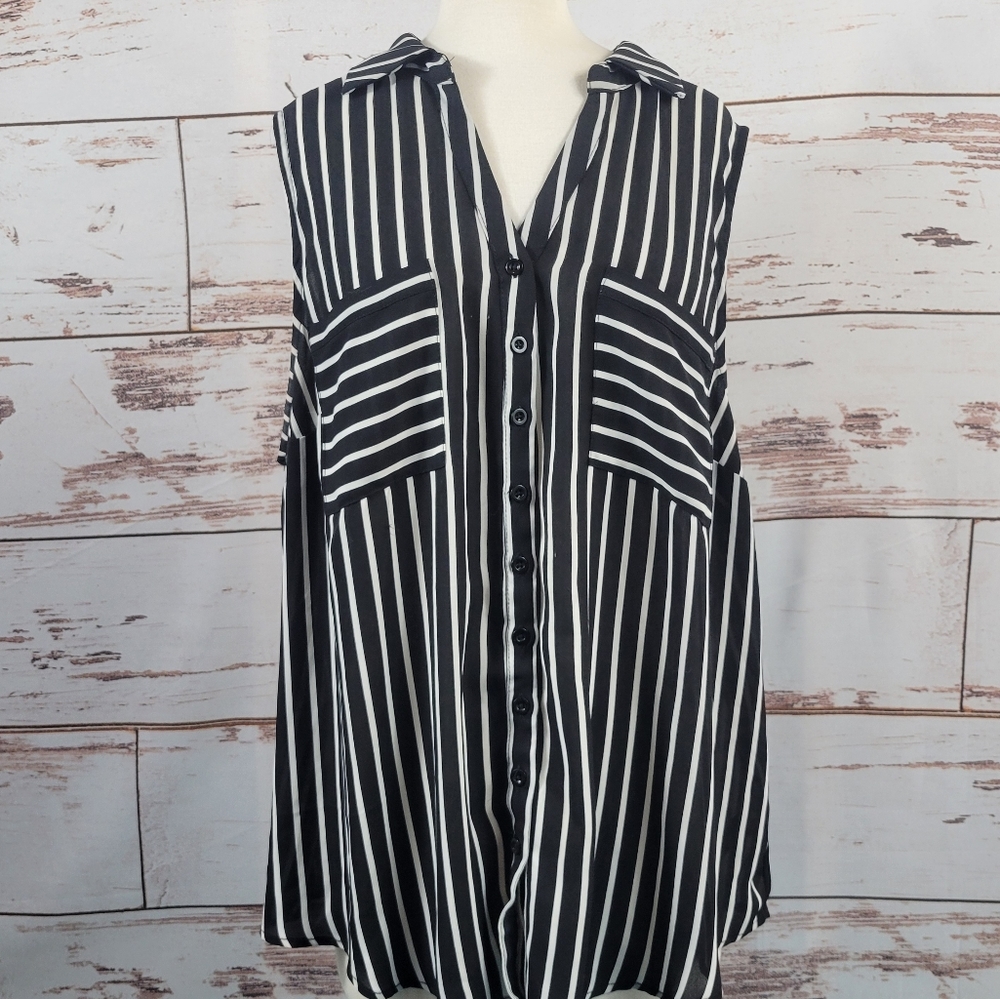 Torrid Madison Georgette Button Up Sleeveless Shirt Black White Size 2